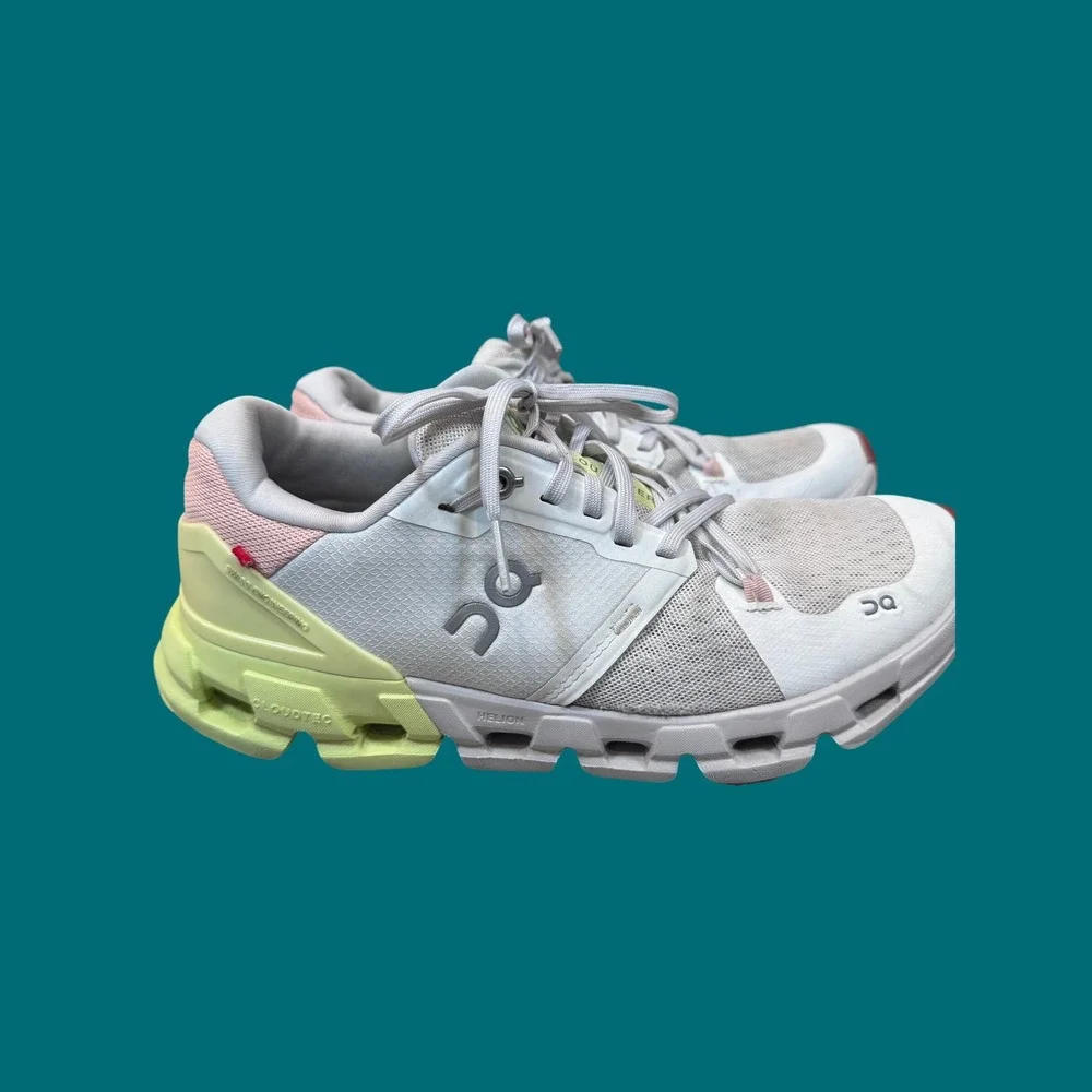 On Cloudflyer Running Shoes Womens 8.5 White Lime Good Stability Sneakers